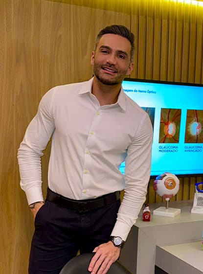 Dr. Danilo Ladeia Cruz – oftalmologista em Contagem