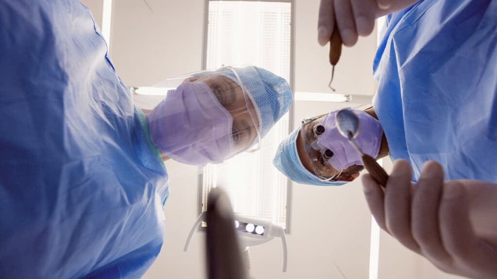 Cirurgia de catarata dói? o que o paciente realmente sente